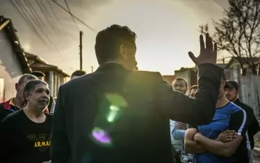  ... Ама и мъжете го уважават.