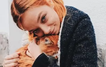  С непознато приятелче - двама рижковци...