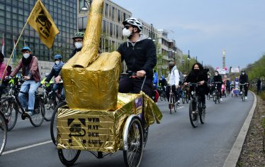 Германци на митинг по повод Деня на труда.