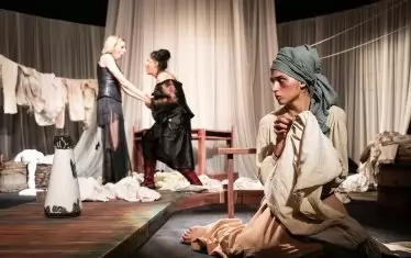  Мария Манолова (на преден план) има номинация "Икар" за дебют. 