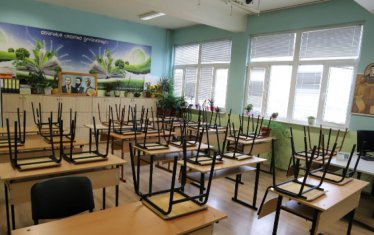 Вълната от бомбени заплахи в училищата не стихва четвърти ден