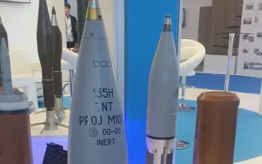 Шефът на МО отрича да имаме 155 мм снаряди, които иначе ВМЗ рекламира