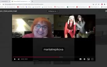  От двете страни на екрана - различни светове, обединени от любовта към изкуството.