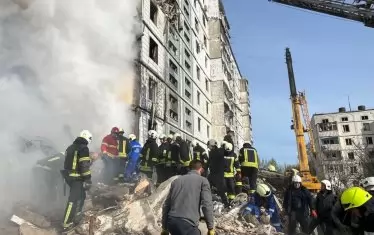 Поне денонощие ще отнеме разчистването на руините в Уман