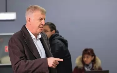 Сираков изхвърли феновете от управлението на "Левски"