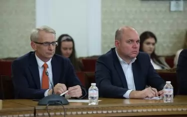 Николай Денков ще остане кандидат за премиер, беше категоричен Владислав Панев (вдясно).