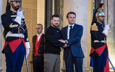 Френският президент Емануел Макрон обеща още по-голяма военна подкрепа за Украйна след срещата със Зеленски