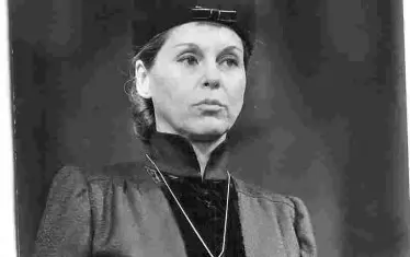  Беше една от най-достолепните бъларски акриси.