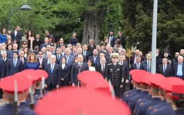 Президентът Румен Радев държи реч преди началото на военния парад по случай Деня на храбростта.