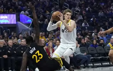 Финландецът в стихията си с екипа на "Юта Джаз".