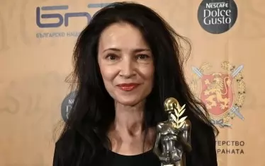 Актрисата Албена Ставрева получи статуетката в новоучредената от миналата година категория за моноспектакъл.