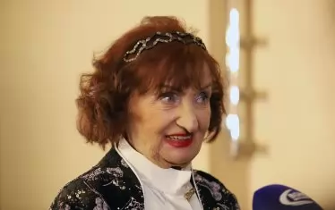 Мими Николова е дала гласа си на незабравими филми като "Любимец 13" и "Бягство в Ропотамо".