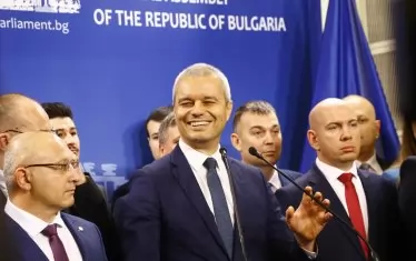 Костадин войводата вече не спасява народа, а нивата си от Григорова
