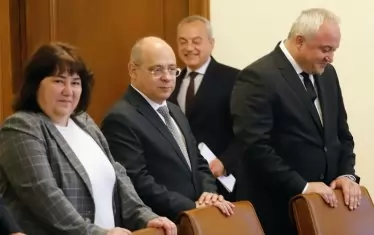 Какво (не) каза премиерът Донев в речта си "на изпроводяк"