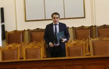 Асен Василев обеща да покаже къде ще отидат големите милиарди от бюджета 