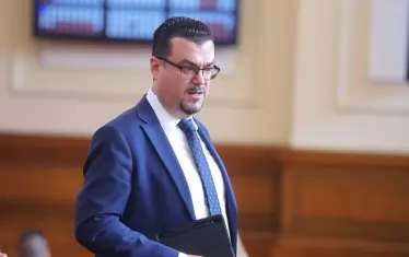 НС иска с комисия да спре "войната по пътищата"