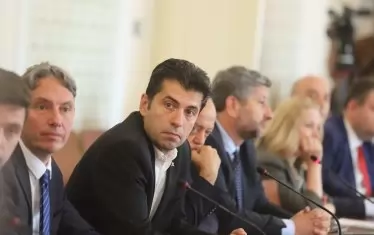 Десните отправиха поканата за срещата.