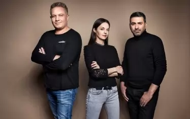 С Ива Свещарова и Вили Прагер - тримата съоснователи на фестивала "Антистатик" за съвременен танц и пърформанс.