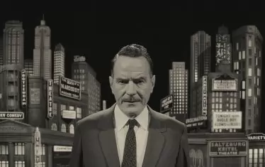 Традиционно във филмите на Андерсън има разказвач (Брайън Кранстън).