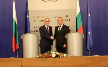 Новият премиер Николай Денков пое Министерския съвет от предшественика си.