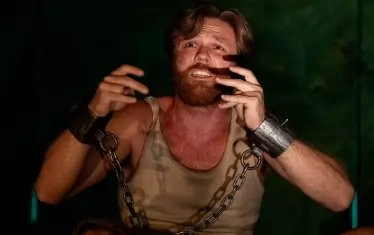  Актьорът Алфредо Новал има за образа на принц Сехизмундо номинация за испанската театрална награда Premios Max 2023 за водеща мъжка роля.