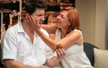 С Асен Блатечки в "Ревност" - спектакъла, който донесе на актрисата награда "Златен кукерикон".