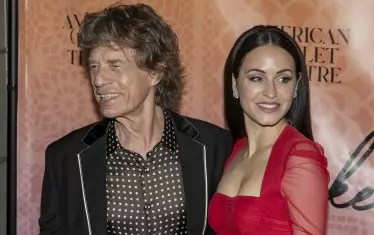 С Мелани Хамрик, която роди осмото му дете преди 7 години.