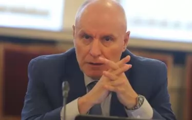 Шефът на БНБ критикува бюджет 2024 г. за липсата на буфери