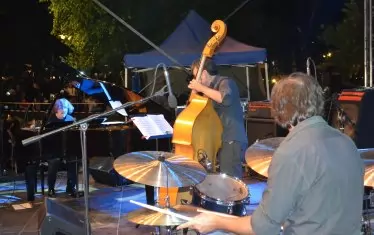  С Димитър Карамфилов и Христо Йоцов на българска сцена.