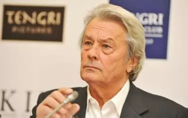  Ален Делон се е присъединил с писмена декларация към жалбата на наследниците си.