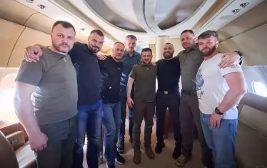 Командирите на "Азов" се връщат на фронта