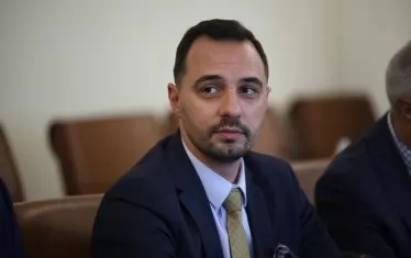 Частна фирма не връща 84 млн. лв. от спрения правителствен комплекс