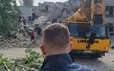  Под развалините може да има още хора