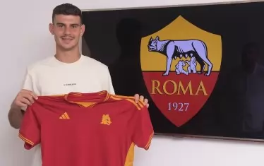 Вратарят от школата на "Левски" Атанас Кехайов бе представен като футболист на "Рома".