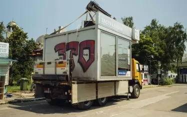 Вчера 11 незаконни павилиона пред КАТ бяха премахнати