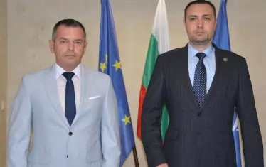 Началникът на Главно управление „Разузнаване“ на Министерство на отбраната на Украйна генерал-майор Кирило Буданов с директора на Служба „Военно разузнаване“ бригаден генерал Венелин Венев.