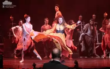  Михаела Филева е в ролята на Есмералда в мюзикъла "Парижката Света Богородица".