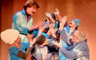  Българският модел, безгрешно формулиран от сатирика Станислав Стратиев, ще оживее в Народния театър. 