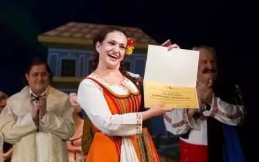 В оперетата "Българи от старо време".