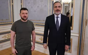 Преди срещата Ердоган-Путин Зеленски обсъди 
зърнения коридор  с Турция