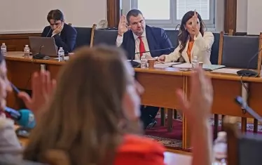 ДПС овладя една трета от парламентарните комисии