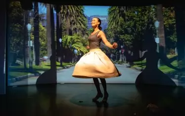 В моноспектакъла "Променяне" по автобиографията на Лив Улман.