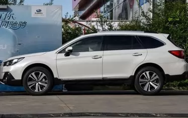 Офроуд комбитата са харесвани и заради по-големия обем на багажниците си.