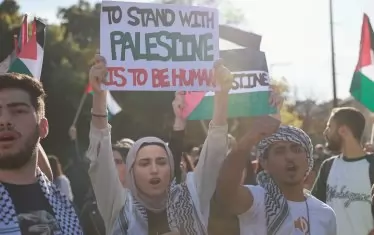 Малобройната демонстрация се проведе пред НДК при засилено полицейско присъствие, макар и без шествие.