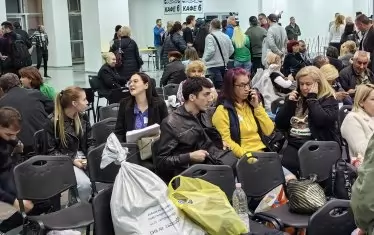 От чакащите членове на комисии нямаше особени оплаквания и проблеми.