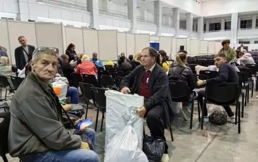 След пристигането в ОИК следваше неизбежното чакане.