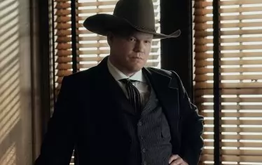 Джеси Племънс поема ролята на правителствен агент, която е първоначално предназначена за Ди Каприо.