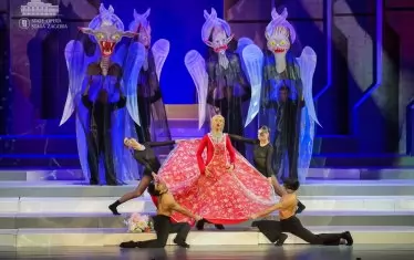 Косовското сопрано Беса Лугичи като Маргарита.