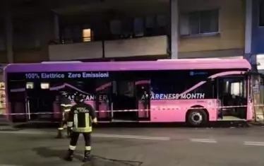 Венеция спира превоза с електрическите автобуси