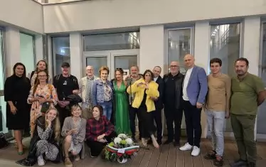  Част от екипа на спектакъла на фестивала "Скупи".